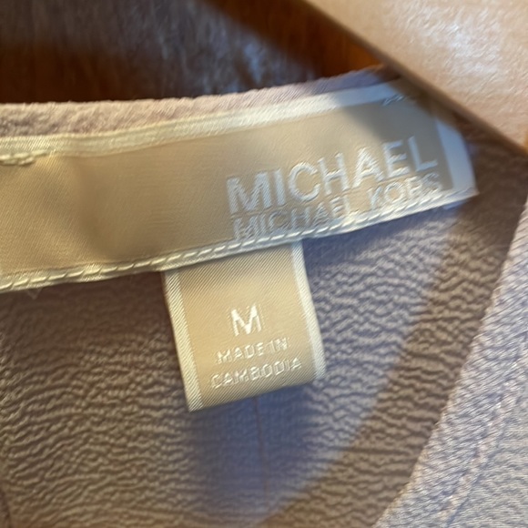 MICHAEL by Michael Kors bar neck cross over sleeveless top size M. - Picture 2 of 6